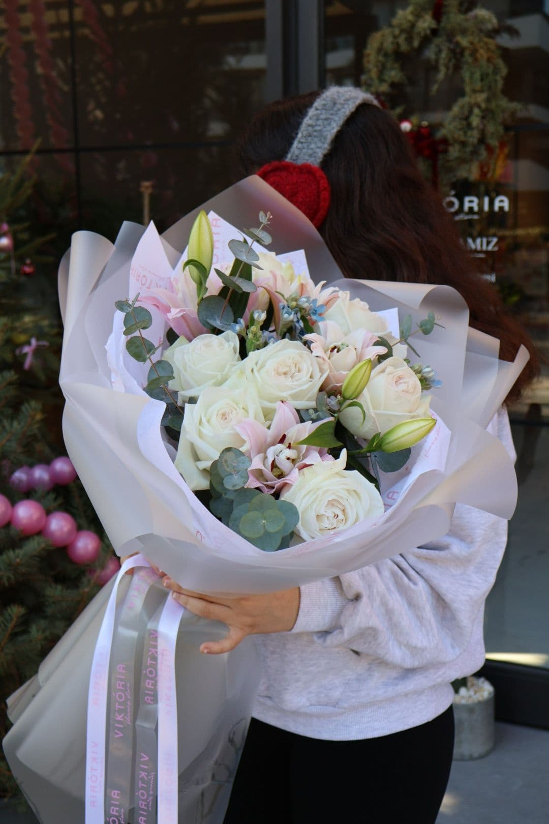 Beyaz Gül - Pembe Lilyum Buket